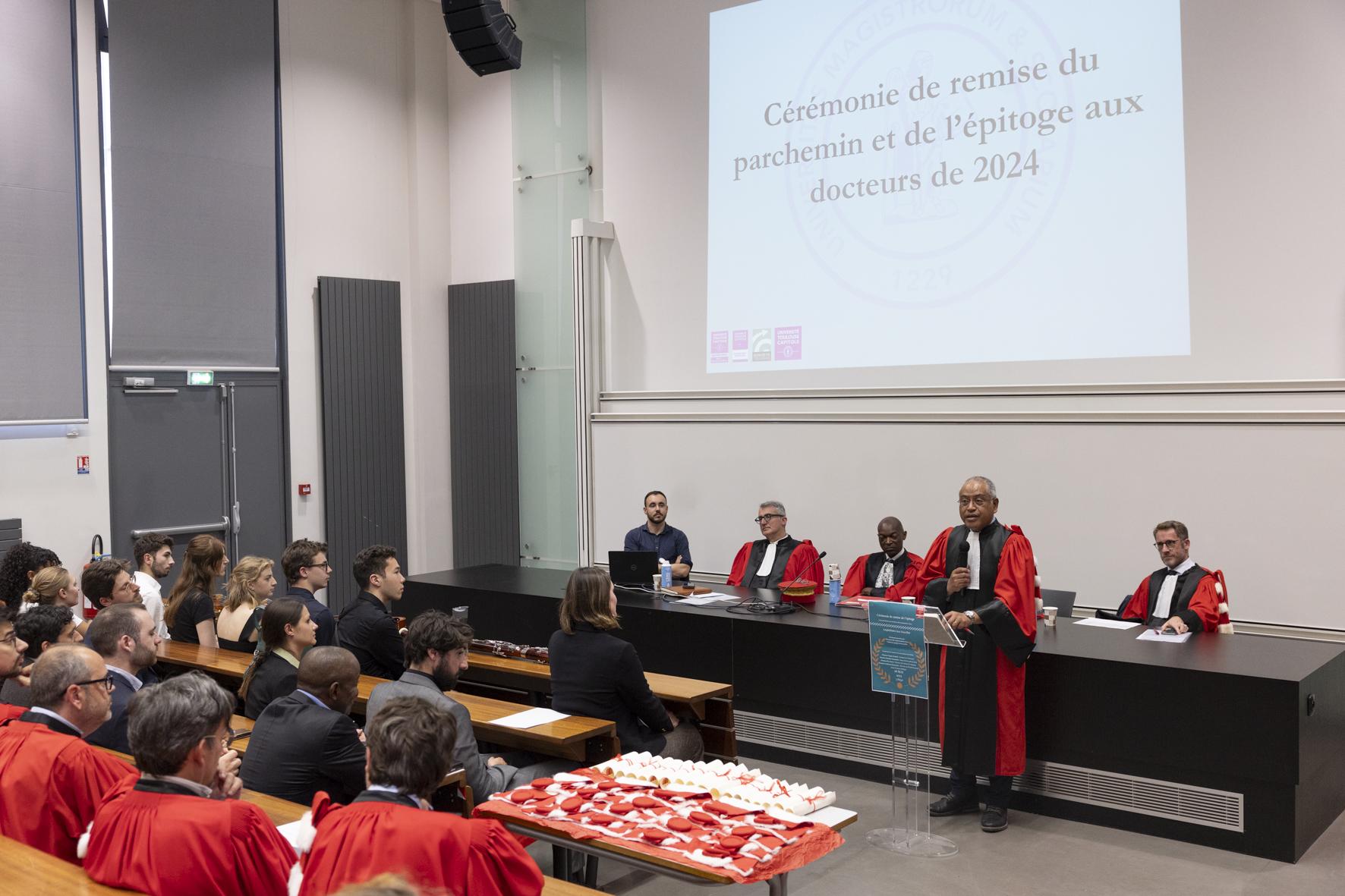 Cérémonie de remise de l'épitoge 2025 intro